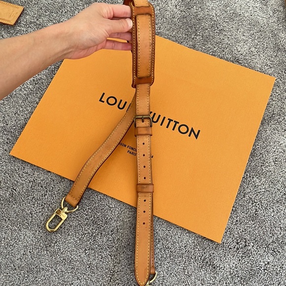 Louis Vuitton Keepall Strap - Picture 9 of 15
